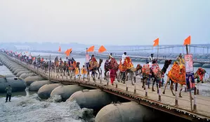 50 lakh people take dip in Sangam a day ahead of Paush Purnima