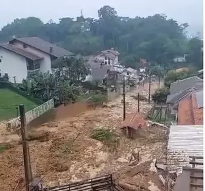 Heavy rains kill at least 11 in southeast Brazil Heavy rains kill at least 11 in southeast Brazil