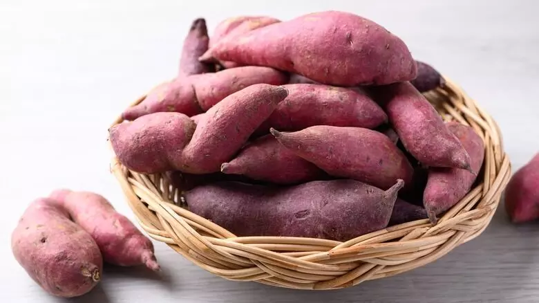 Amazing benefits of consuming sweet potato in winter: Know who should consume it Amazing benefits of consuming sweet potato in winter: Know who should consume it