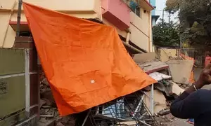 Apartment partially collapses in South Kolkata, no casualty reported