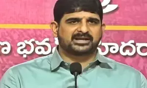 Hyderabad police serve notice to BRS MLA in cop threat case