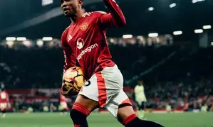 Premier League: Amads hat-trick earns Man Utd late win over Southampton