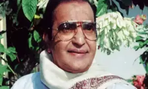 Balakrishna, Jr NTR pay tributes to NTR on death anniversary