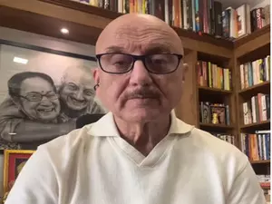 Anupam Kher recites heartfelt poem on Kashmiri Hindus Exodus Day Anupam Kher recites heartfelt poem on Kashmiri Hindus Exodus Day
