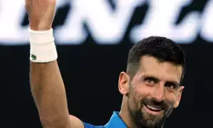 Aus Open: Djokovic beats Lehecka to set QF showdown with Alcaraz
