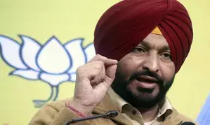 Manish Sisodias Rs 1.4cr loan linked to 2 Punjab MPs: Ravneet Singh Bittu