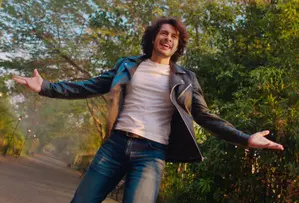 Junaid Khan showed ‘Loveyapa’ trailer to Salman Khan on ‘Sikandar’ set Junaid Khan showed ‘Loveyapa’ trailer to Salman Khan on ‘Sikandar’ set