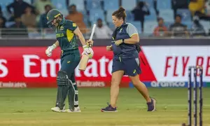 Healy in doubt for remainder of Ashes after foot injury rules her out of first T20I