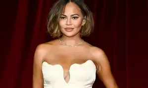 Chrissy Teigen says social media should shut off ‘between 6 p.m. and 6 a.m’