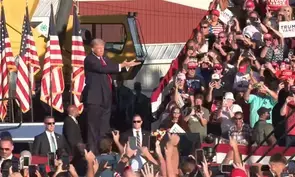 Unlike 2017, top stars, tech tycoons and politicians line up for Donald Trumps historic inauguration