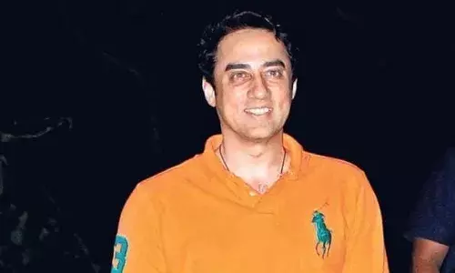Father a director, brother a superstar, but after continuous flop films, this actor left Bollywood; now busy with household chores