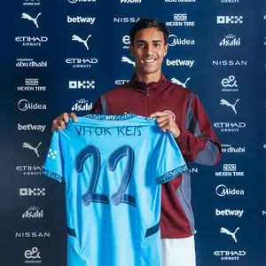 Man City sign Vitor Reis from Palmeiras on four-and-a-half-year deal Man City sign Vitor Reis from Palmeiras on four-and-a-half-year deal