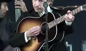 Bob Dylan’s Mr. Tambourine Man lyrics sold for over $500, 000