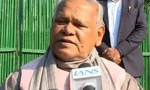 Will support PM Modi till death, says Manjhi; dismisses rumours of quitting NDA (Ld)