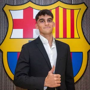 Gerard Martin signs contract extension with Barcelona till 2028 Gerard Martin signs contract extension with Barcelona till 2028