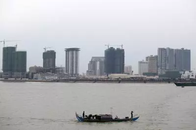 Cambodia urges people to exercise caution amid poor air quality Cambodia urges people to exercise caution amid poor air quality