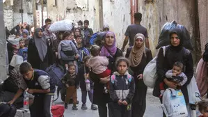 Israel temporarily bans residents from returning to northern Gaza Israel temporarily bans residents from returning to northern Gaza