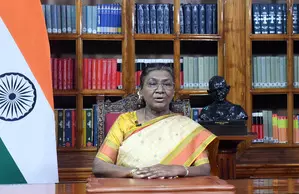 India’s economy today influences global trends: President lauds ‘sterling efforts’ of famers, labourers (Ld) India’s economy today influences global trends: President lauds ‘sterling efforts’ of famers, labourers (Ld)