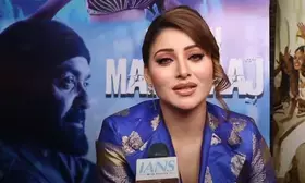 Urvashi Rautela desires to work with Shah Rukh Khan for this reason