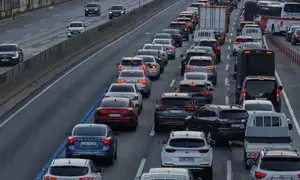 South Korea: Traffic building up on highways on first day of extended Lunar New Year holiday