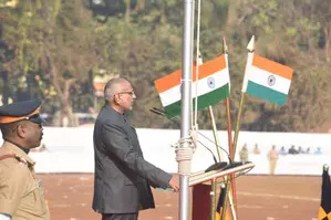 Let us resolve to build a new & strong Maharashtra: Guv