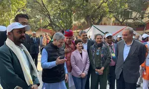 Ashwini Vaishnaw interacts with special invitees of ‘Mann Ki Baat’ for R-Day parade