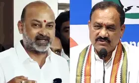 War of words between Telangana Congress, BJP leaders over Padma awards