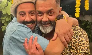 Sunny Deol lovingly wraps arms around ‘little brother’ Bobby Deol