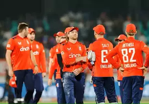 3rd T20I: England bowlers shine in commanding 26-run win as visitors stay alive in series