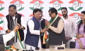 Bhagirath Manjhi, son of mountain man, joins Congress; 6 more leaders inducted