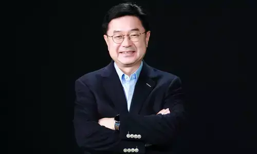 Robust rural demand, premiumisation wave to boost India smartphone market in 2025: Samsung