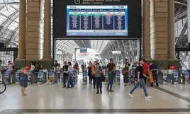 Argentine railway workers walk out in demand of higher wages