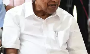 Pinarayi Vijayan faces backlash for urging Kerala Guv to commute sentence of murder convict