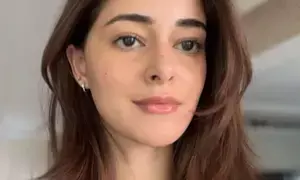 Ananya Panday shows off her makeup skills Ananya Panday shows off her makeup skills