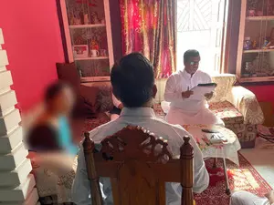 RG Kar case: Bengal BJP chief meets victim’s parents, assures reaching out to ‘appropriate’ authorities RG Kar case: Bengal BJP chief meets victim’s parents, assures reaching out to ‘appropriate’ authorities