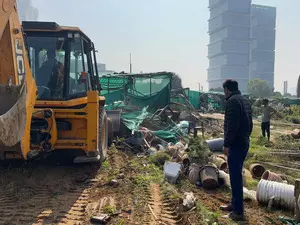 Gurugram: 12 acres of green belts made encroachment-free by GMDA Gurugram: 12 acres of green belts made encroachment-free by GMDA