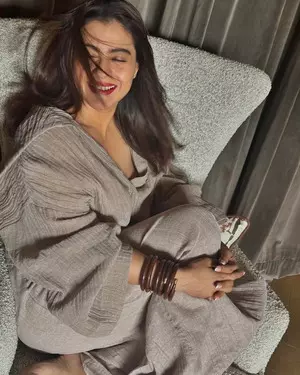 Kajal cant stop laughing’ in her latest good hair day post