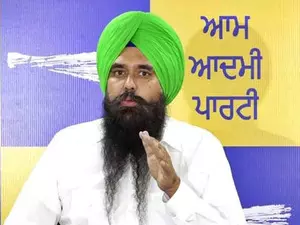 AAP slams Union Minister Ravneet Bittu’s statement on raid on Punjab CM in Delhi