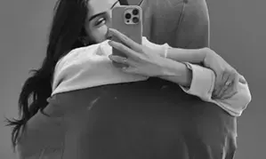 Khushi Kapoor drops mushy picture with a mystery man