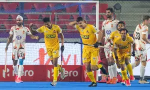 HIL 2024-25: Bengal Tigers scrape past T.N. Dragons via penalty SO to reach final