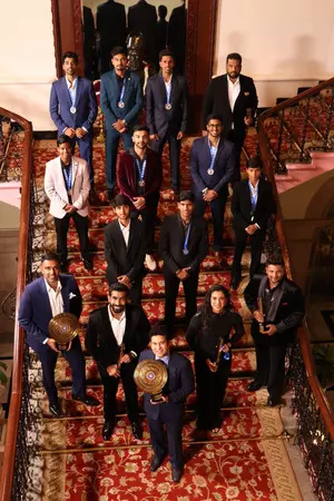 Sachin Tendulkar honoured with Lifetime Achievement Award at BCCI Naman Awards 2025 (Ld)