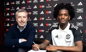 Manchester United sign England youngster Ayden Heaven till 2029