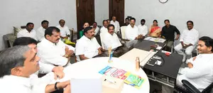 Expose Chandrababu Naidu over backtracking on poll promises: Jagan to YSRCP leaders