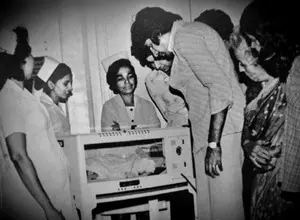 Big B shares rare picture from the day son Abhishek was born: Time has passed rapidly Big B shares rare picture from the day son Abhishek was born: Time has passed rapidly