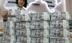 South Koreas foreign reserves hit 5-year low in January amid weak won