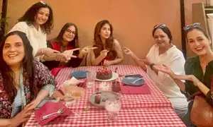 Shabana Azmi, Divya Dutta, Richa, Dia Mirza, and Tanvi Azmi reunite for Urmila Matondkar’s birthday