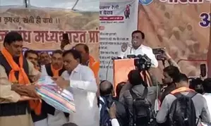 Farmers call off Ballabh Bhawan gherao protest after assurance from MP Deputy CM