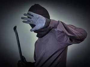 Cash, jewellery worth crores stolen from Patna businessmans house