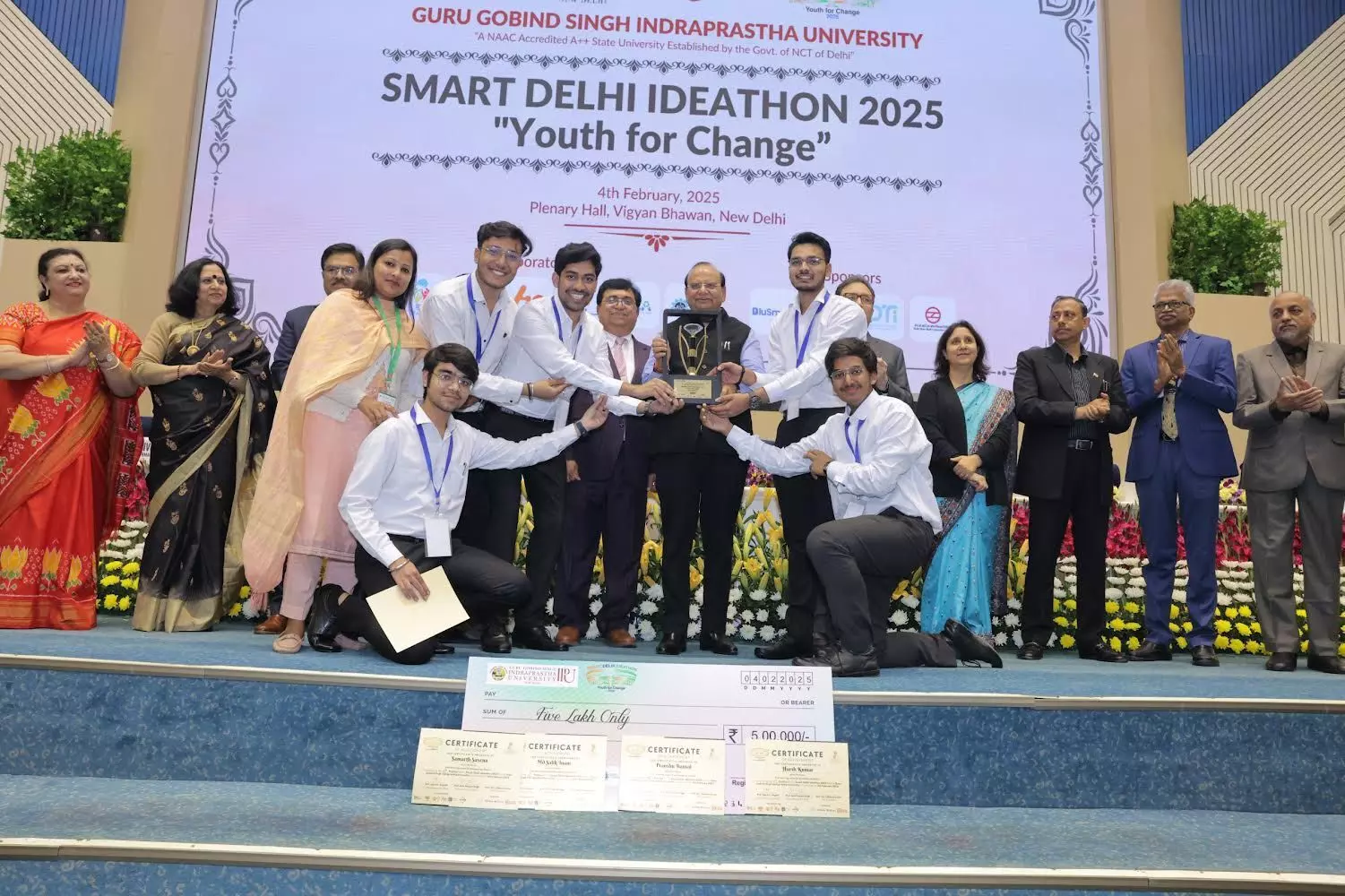 Guru Gobind Singh Indraprastha University Creates History, Wins Lieutenant Governor Trophy and Rs 5 Lakh Cash Prize Guru Gobind Singh Indraprastha University Creates History, Wins Lieutenant Governor Trophy and Rs 5 Lakh Cash Prize