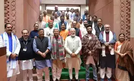 NDA MPs from Bihar thank PM Modi for budget bonanza, gift him Madhubani paintings